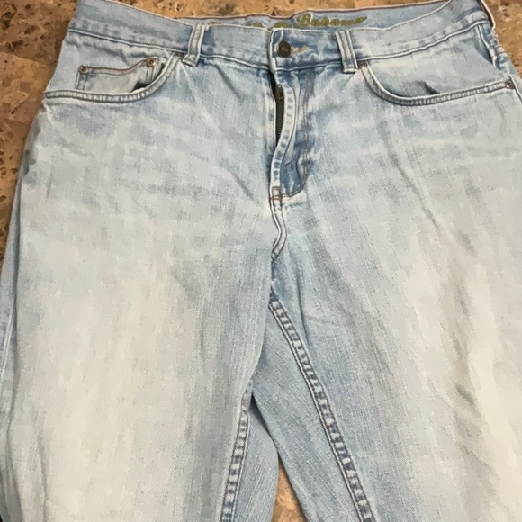 Tommy Bahama Classic Fit Light Wash 35x32” - Picture 6 of 8